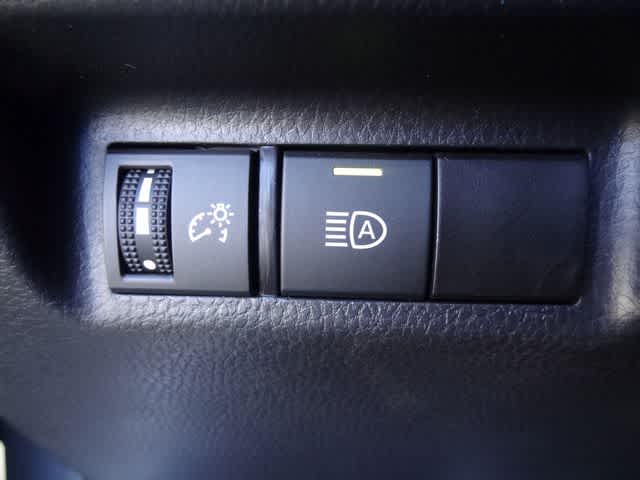 Thumbnail: 2025 Toyota RAV4 - 16