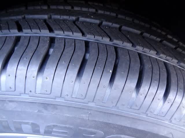 Thumbnail: 2022 Toyota Sienna - 16