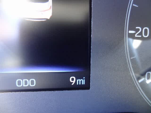 Thumbnail: 2025 Toyota Corolla - 9