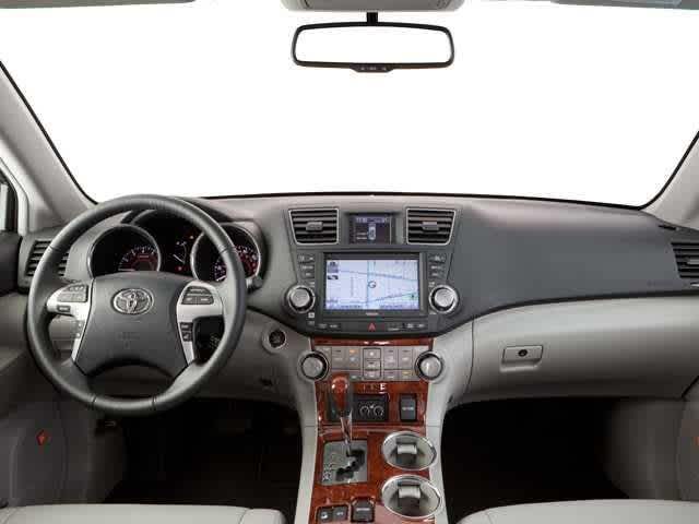 Thumbnail: 2012 Toyota Highlander - 5