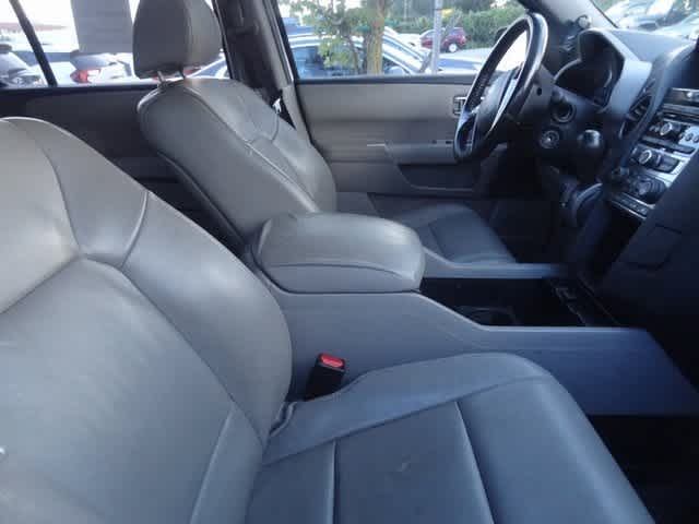 Thumbnail: 2013 Honda Pilot - 10