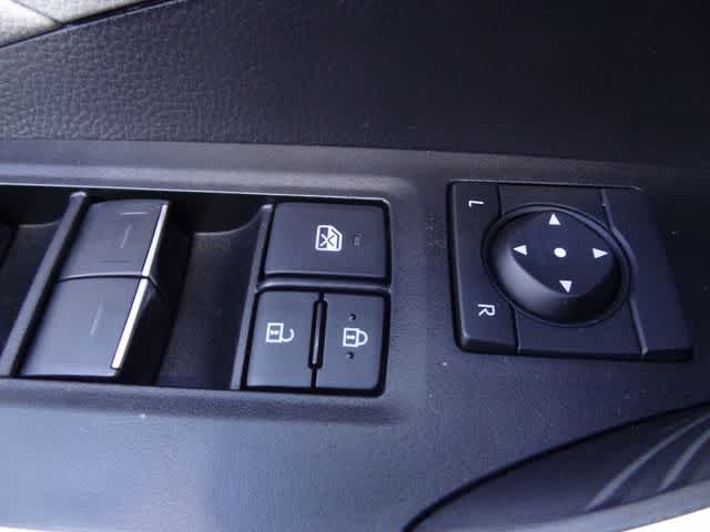 Thumbnail: 2025 Toyota RAV4 - 8