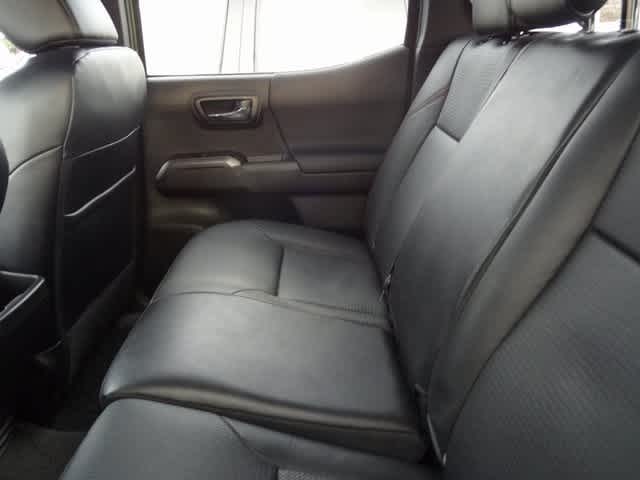 Thumbnail: 2022 Toyota Tacoma - 8