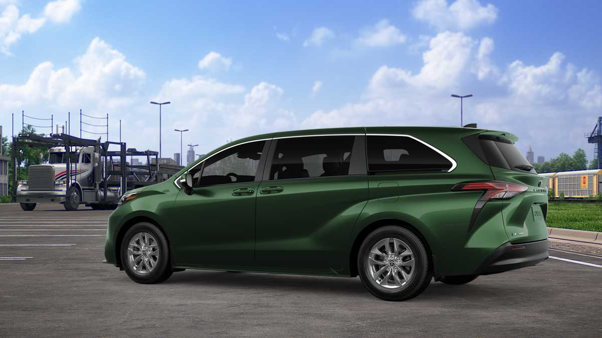 Thumbnail: 2026 Toyota Sienna - 5