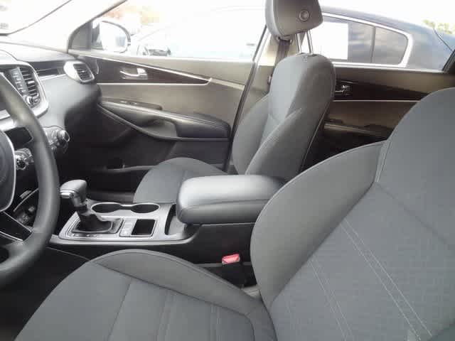 Thumbnail: 2020 Kia Sorento - 8