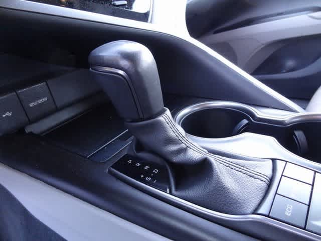 Thumbnail: 2023 Toyota Camry - 17