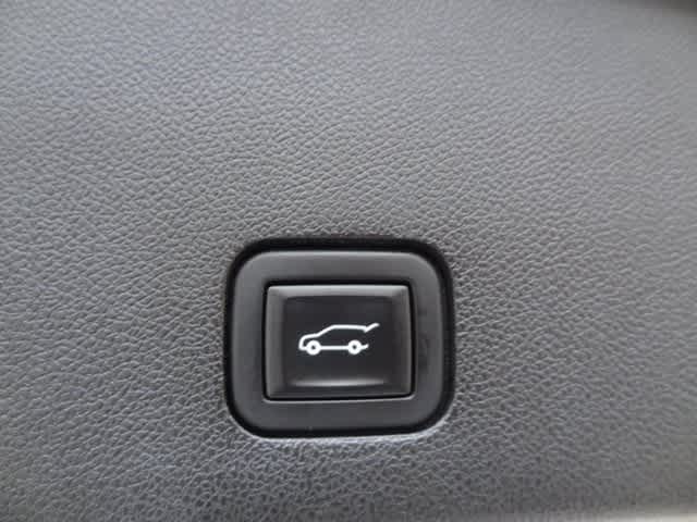 Thumbnail: 2021 Cadillac XT6 - 13