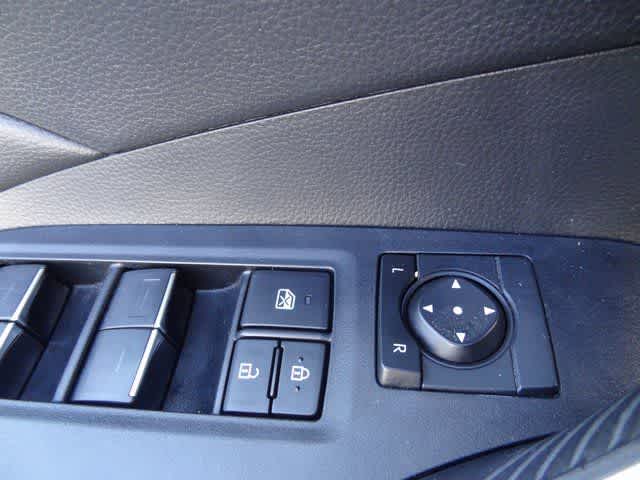 Thumbnail: 2023 Toyota RAV4 - 8