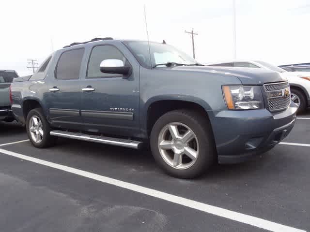 Thumbnail: 2012 Chevrolet Avalanche 1500 - 4