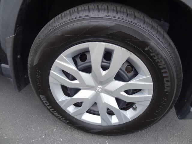 Thumbnail: 2022 Toyota Corolla Cross - 25