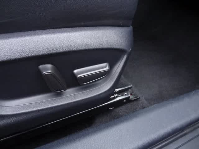 Thumbnail: 2022 Toyota Avalon - 25