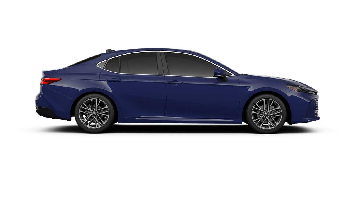 Thumbnail: 2025 Toyota Camry - 12