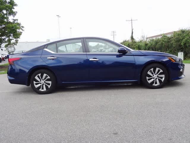 Thumbnail: 2022 Nissan Altima - 4