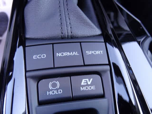 Thumbnail: 2025 Toyota Camry - 17