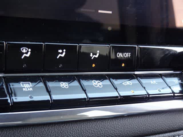 Thumbnail: 2024 Chevrolet Colorado - 24