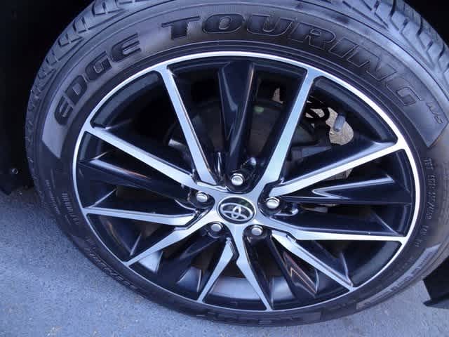 Thumbnail: 2021 Toyota Camry - 13