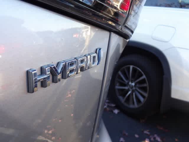 Thumbnail: 2022 Toyota Highlander - 18