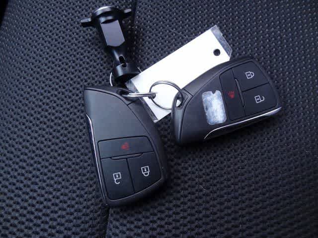 Thumbnail: 2024 Chevrolet Colorado - 31