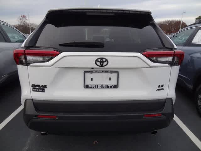 Thumbnail: 2022 Toyota RAV4 - 5