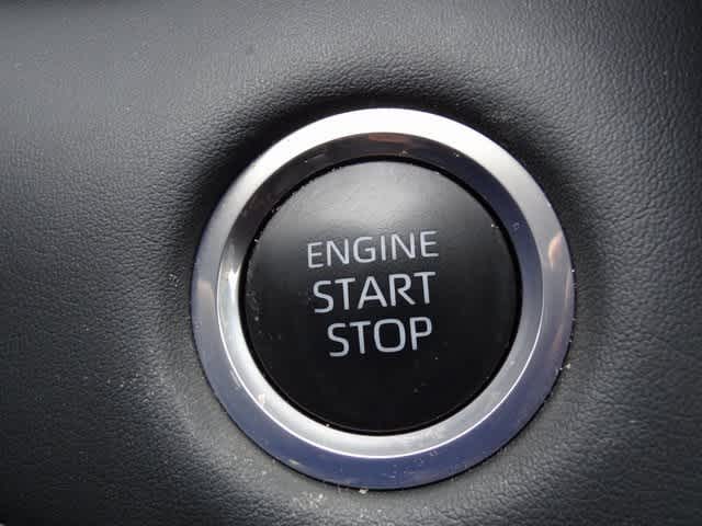 2024 Toyota Highlander LE 28