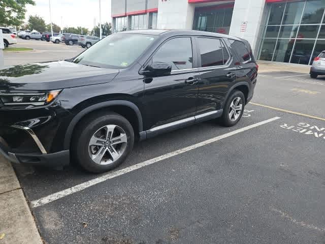 Thumbnail: 2023 Honda Pilot - 1
