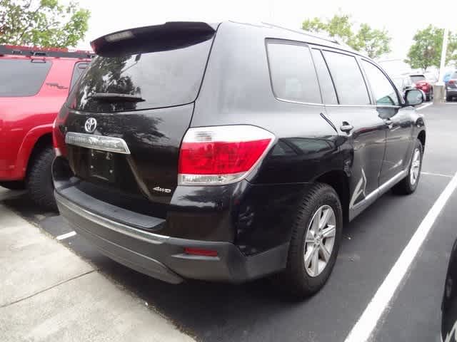 Thumbnail: 2013 Toyota Highlander - 4