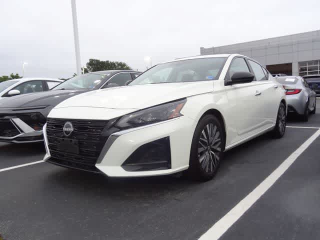 Thumbnail: 2025 Nissan Altima - 1