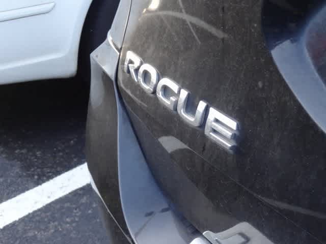 Thumbnail: 2018 Nissan Rogue - 12