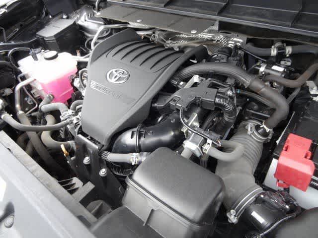 Thumbnail: 2023 Toyota Highlander - 42