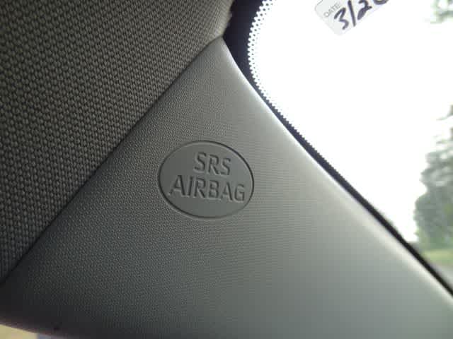 Thumbnail: 2021 Toyota RAV4 - 35