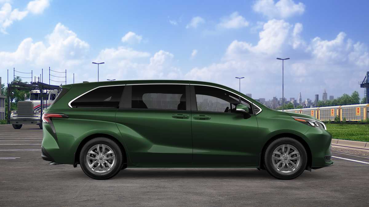 Thumbnail: 2026 Toyota Sienna - 12