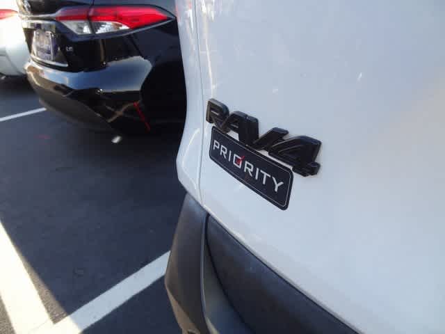 Thumbnail: 2022 Toyota RAV4 - 14