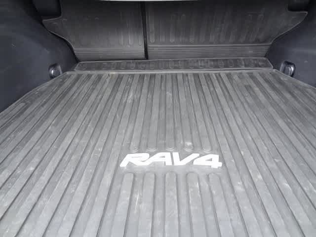 Thumbnail: 2019 Toyota RAV4 - 18