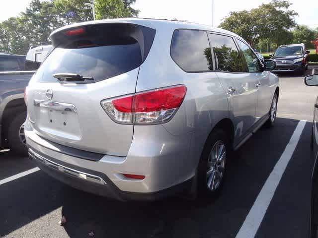 Thumbnail: 2013 Nissan Pathfinder - 4
