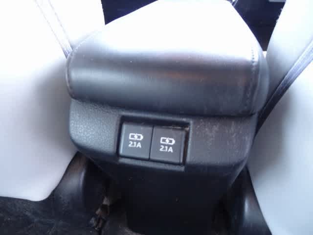 Thumbnail: 2020 Toyota Prius Prime - 18