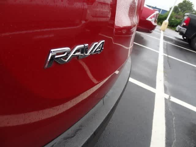 Thumbnail: 2013 Toyota RAV4 - 8