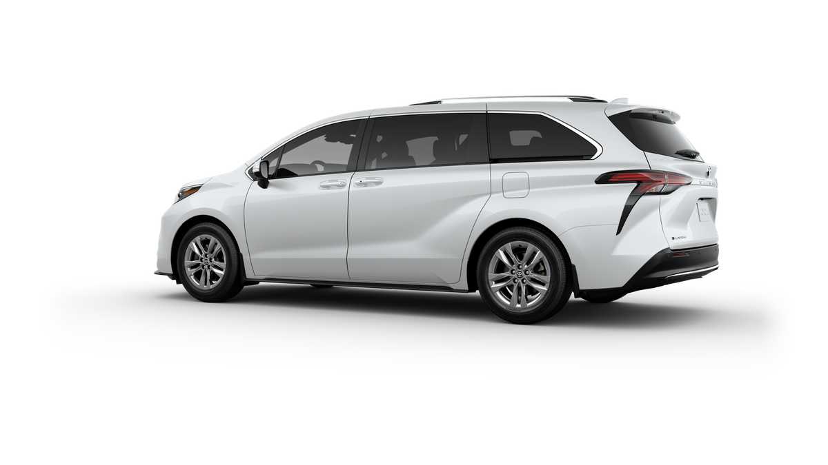 Thumbnail: 2025 Toyota Sienna - 5
