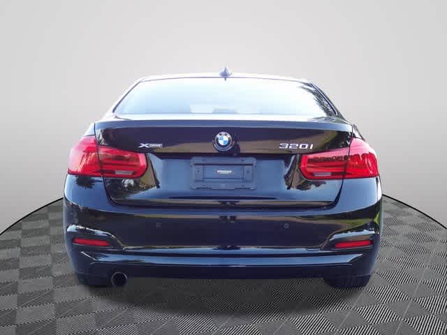 Thumbnail: 2016 BMW 3 Series - 3