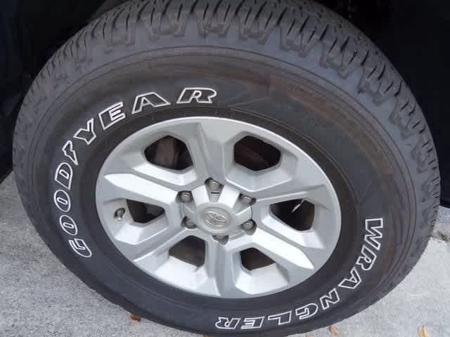 Thumbnail: 2017 Toyota 4Runner - 15