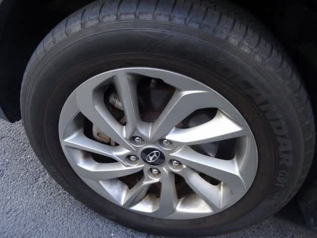 Thumbnail: 2017 Hyundai Tucson - 12