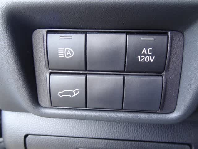 Thumbnail: 2023 Toyota Highlander - 20