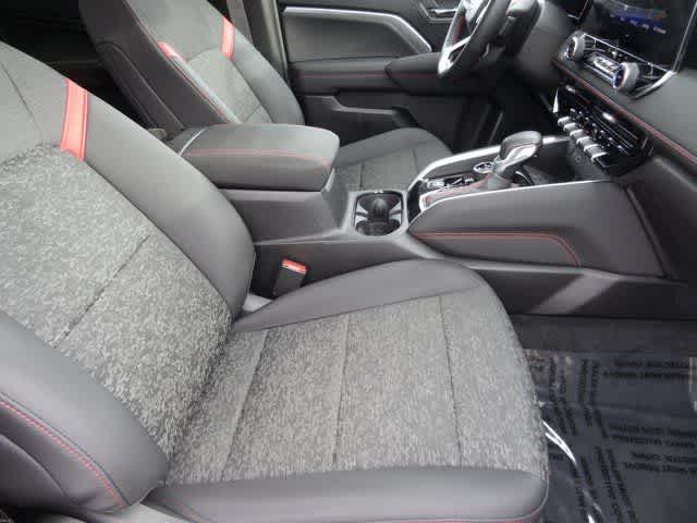 Thumbnail: 2024 Chevrolet Colorado - 15