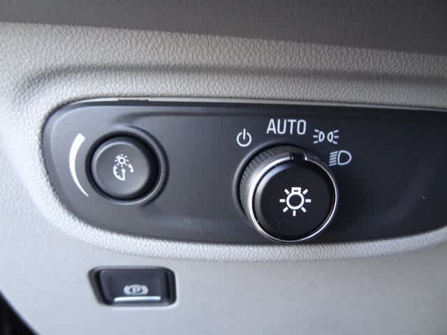 Thumbnail: 2018 GMC Terrain - 16