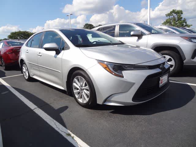Thumbnail: 2025 Toyota Corolla - 3