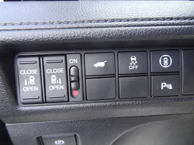 Thumbnail: 2023 Honda Odyssey - 7