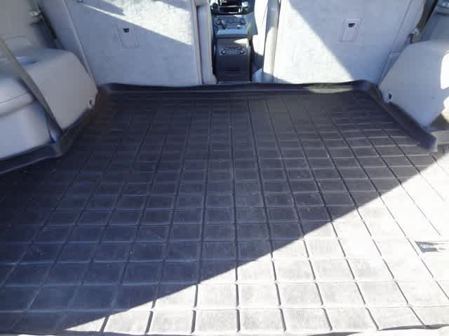 Thumbnail: 2013 Toyota Highlander - 19