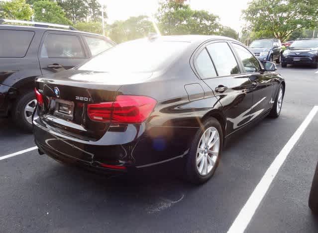 Thumbnail: 2016 BMW 3 Series - 4