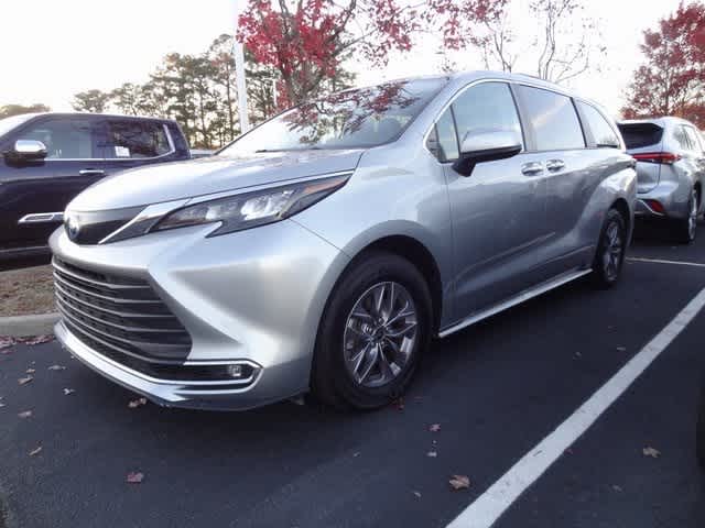 Thumbnail: 2024 Toyota Sienna - 5