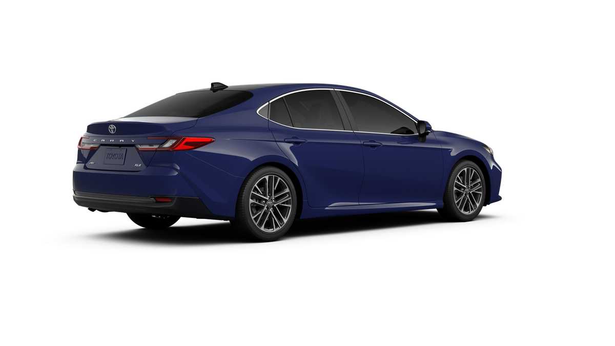 Thumbnail: 2025 Toyota Camry - 10