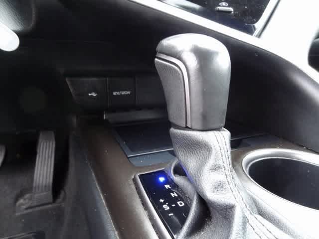 Thumbnail: 2023 Toyota Camry - 32